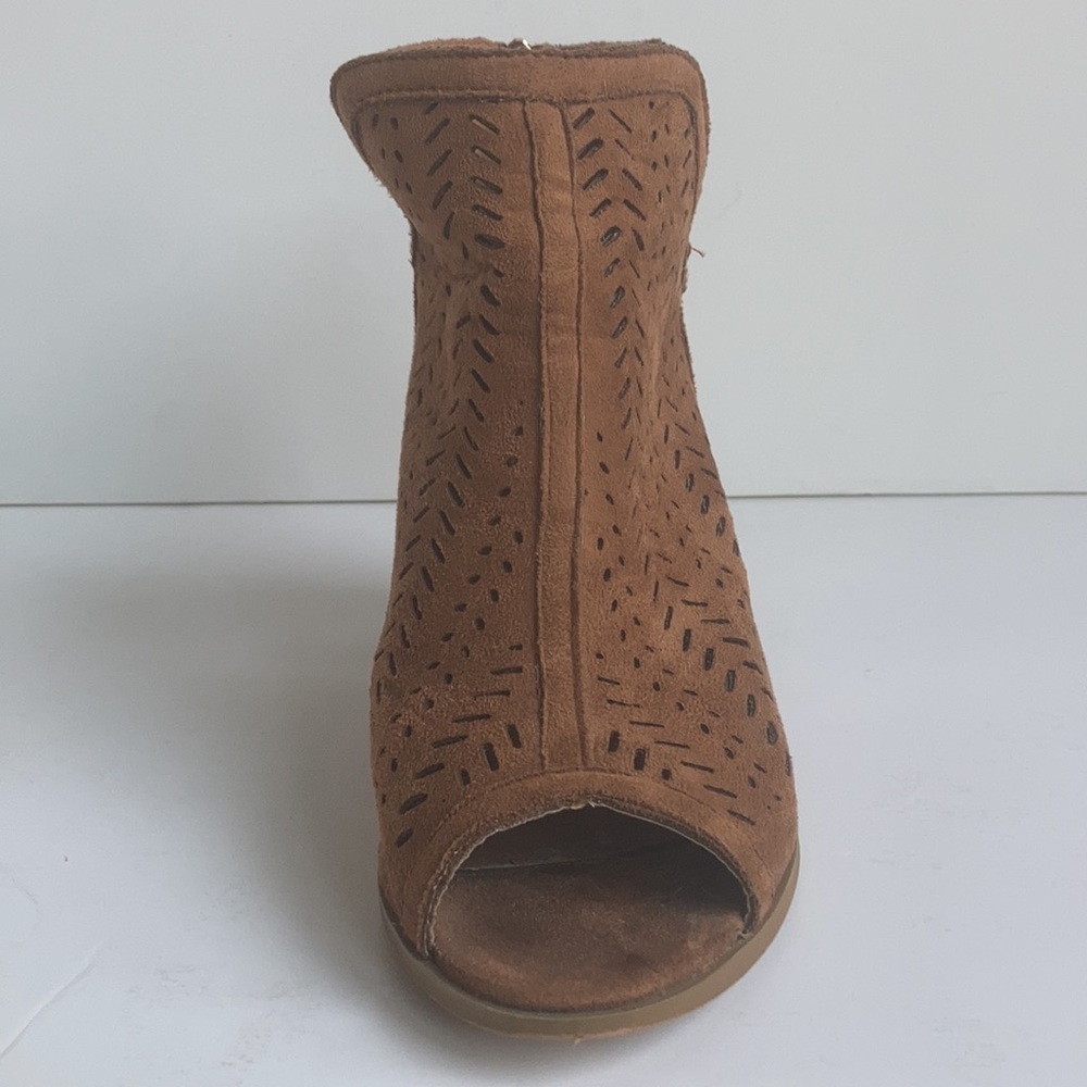 Love to Love You tan booties 4” heel open toe side gold buckle back zip - Picture 7 of 16